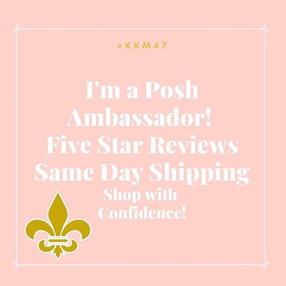 Hello!! 🙋🏻‍♀️ Thanks for stopping by🛍 - Picture 1 of 8